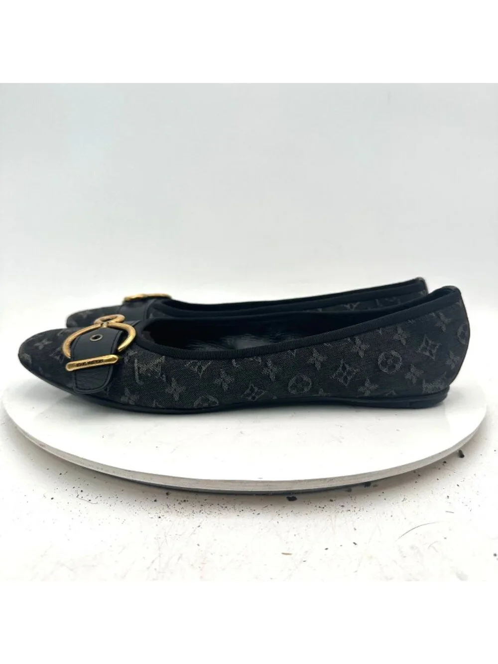 Louis Vuitton Women Size EU 40 US 10 Grey Monocrom Canvas Buckle Flat Shoes